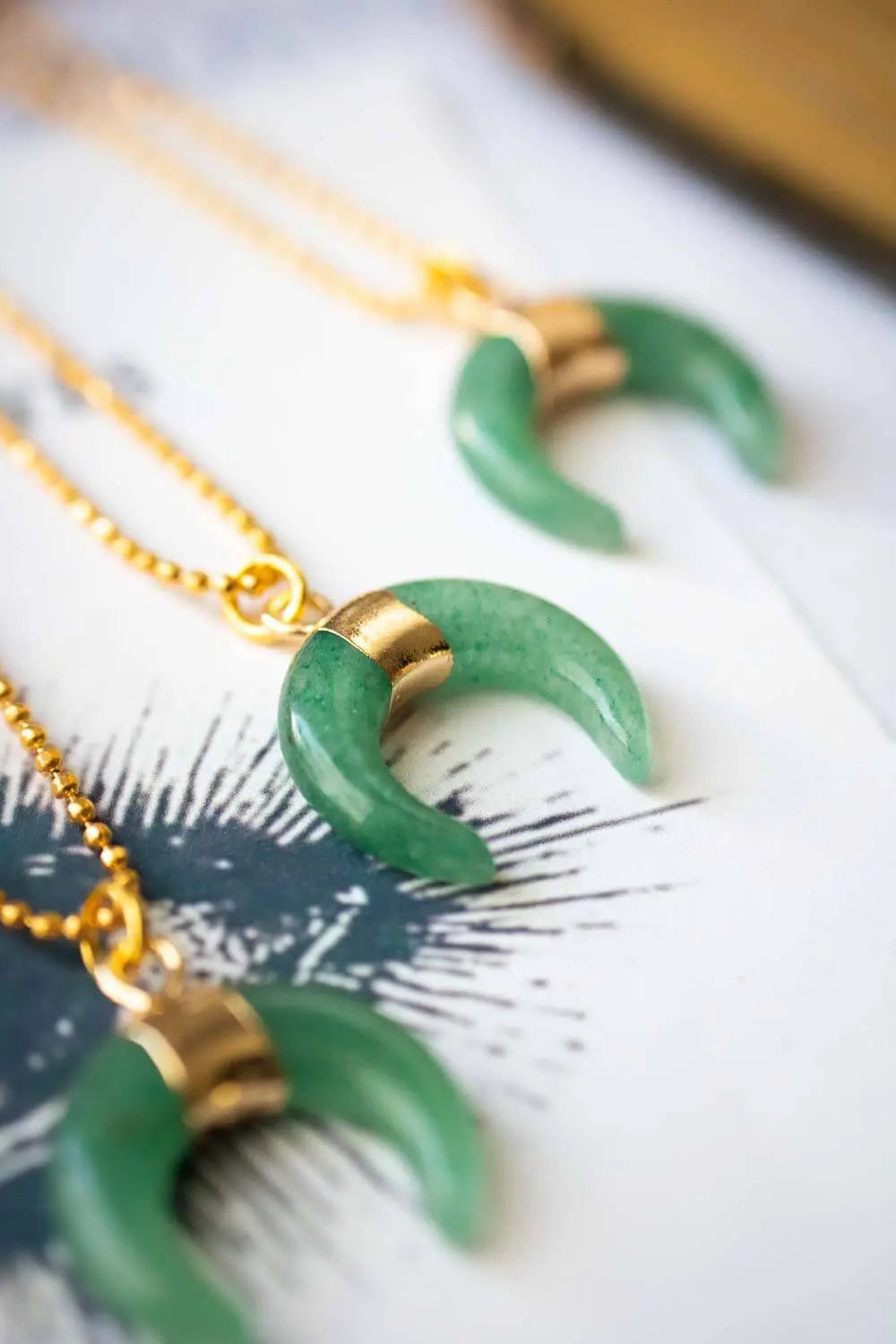 Pendentif Aventurine verte Greenta et chaîne en laiton doré lunamanashop