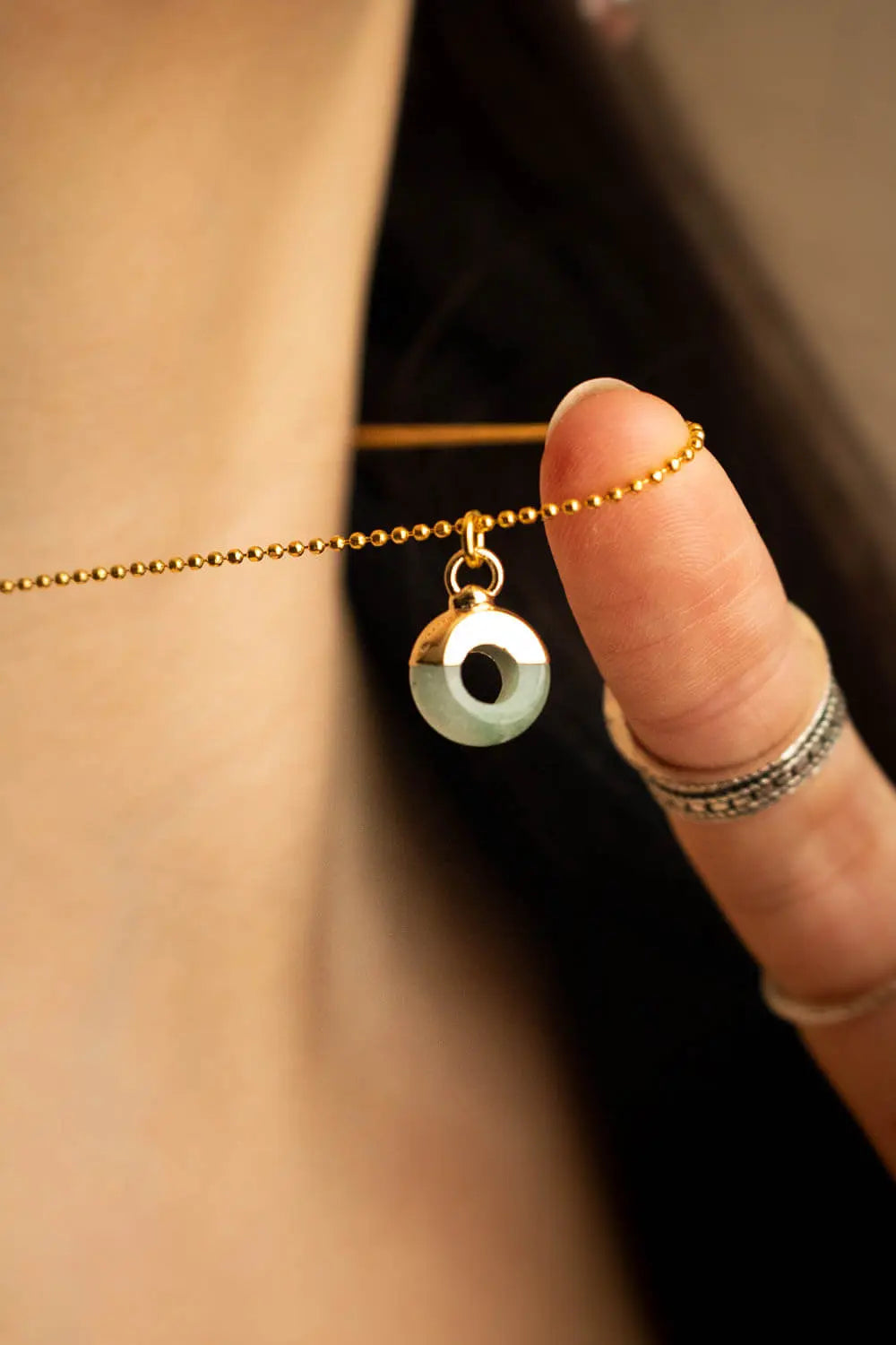 Pendentif Aventurine verte Riana et chaîne en laiton doré lunamanashop