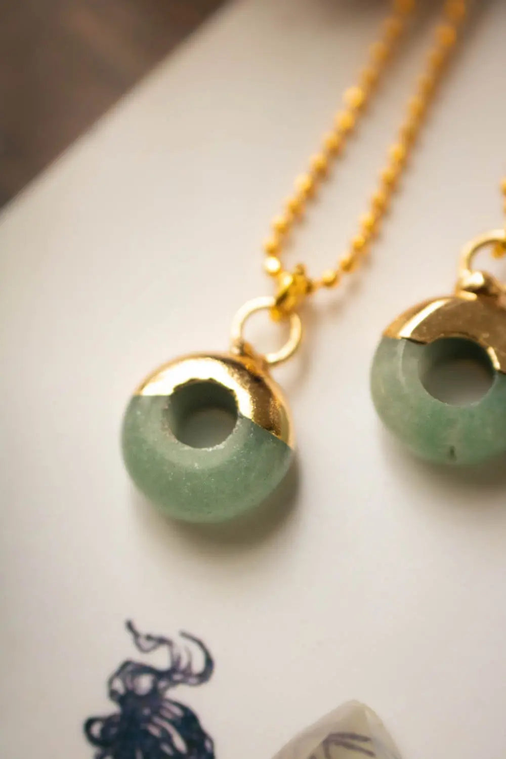 Pendentif Aventurine verte Riana et chaîne en laiton doré lunamanashop