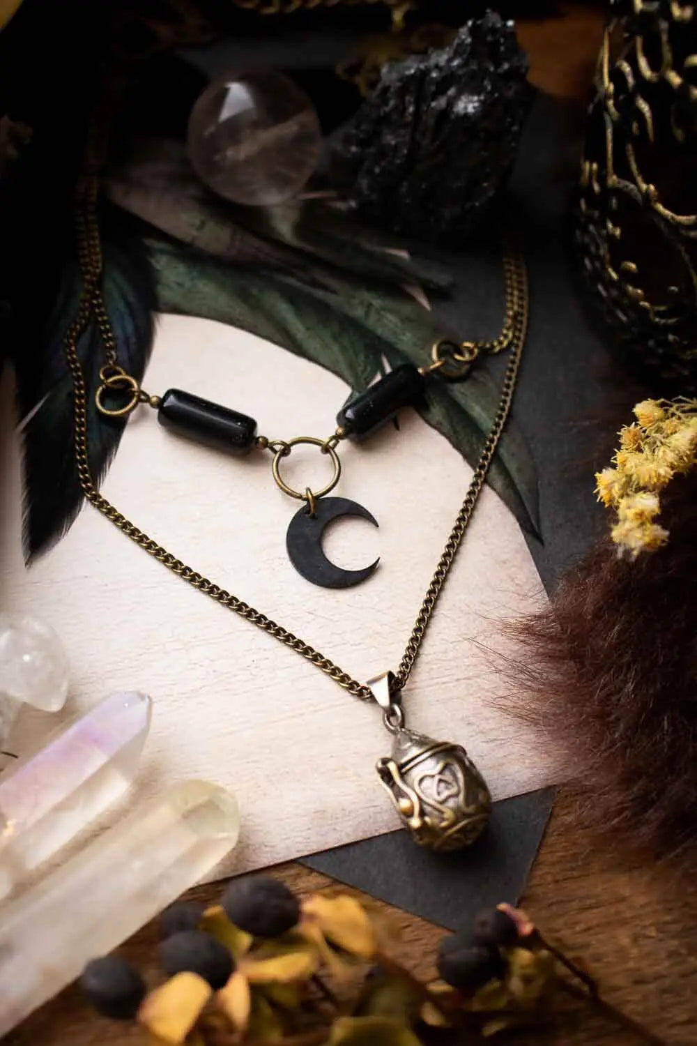 Pendentif Boîte à souhait en Obsidienne noire et lune lunamanashop