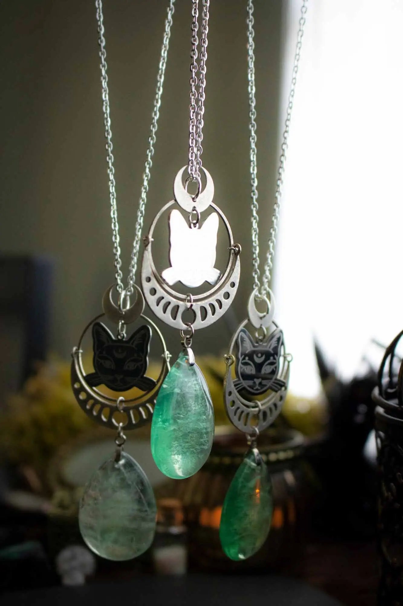 Pendentif Félin et goutte en Fluorite verte lunamanashop