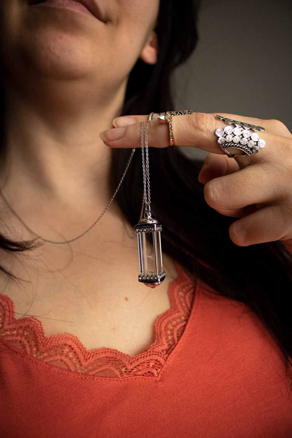 Pendentif Fiole de Skye en verre avec aigrette de pissenlit lunamanashop