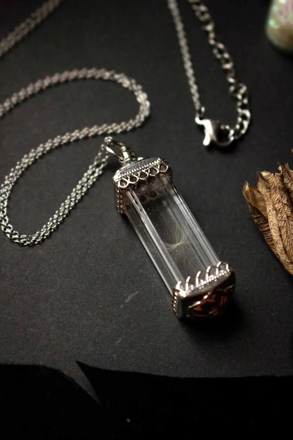 Pendentif Fiole de Skye en verre avec aigrette de pissenlit lunamanashop