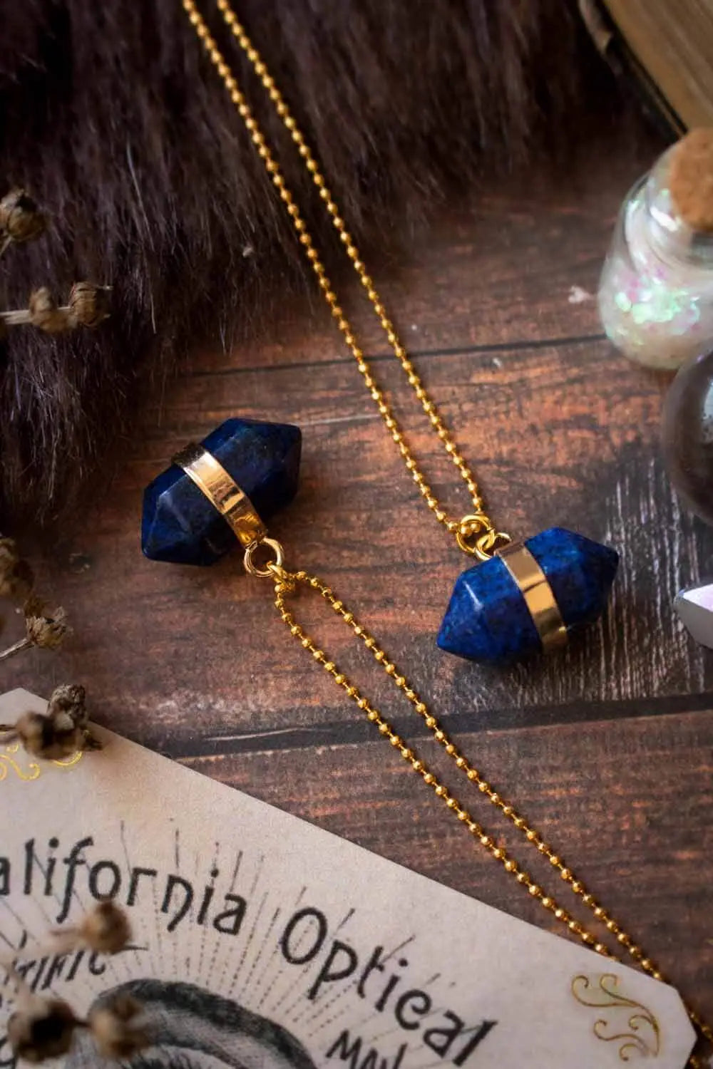 Pendentif Lapis lazuli Elidia et chaîne en laiton doré lunamanashop