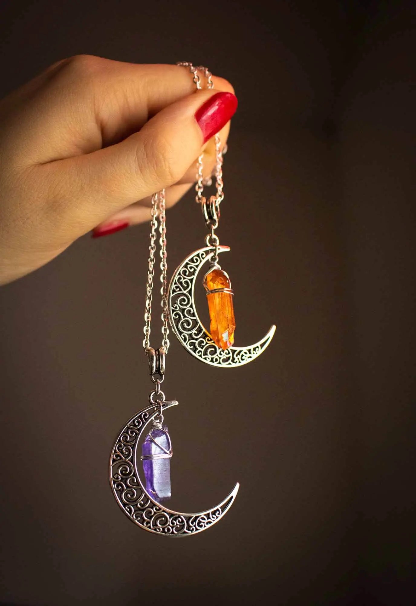 Pendentif Lune et Cristal de Quartz Coloré lunamanashop