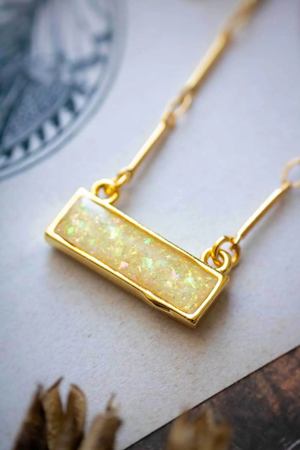 Pendentif Opale d'imitation Ardélie et chaîne plaquée or 18 carats lunamanashop