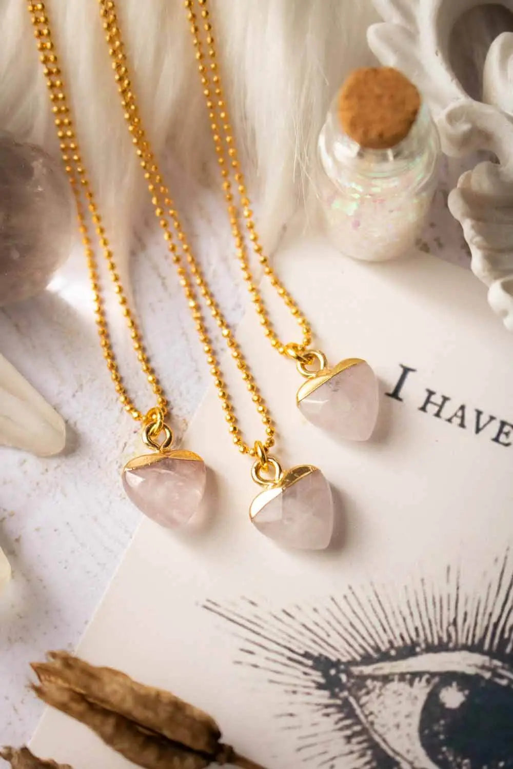 Pendentif Quartz Rose Aletha et chaîne laiton doré lunamanashop