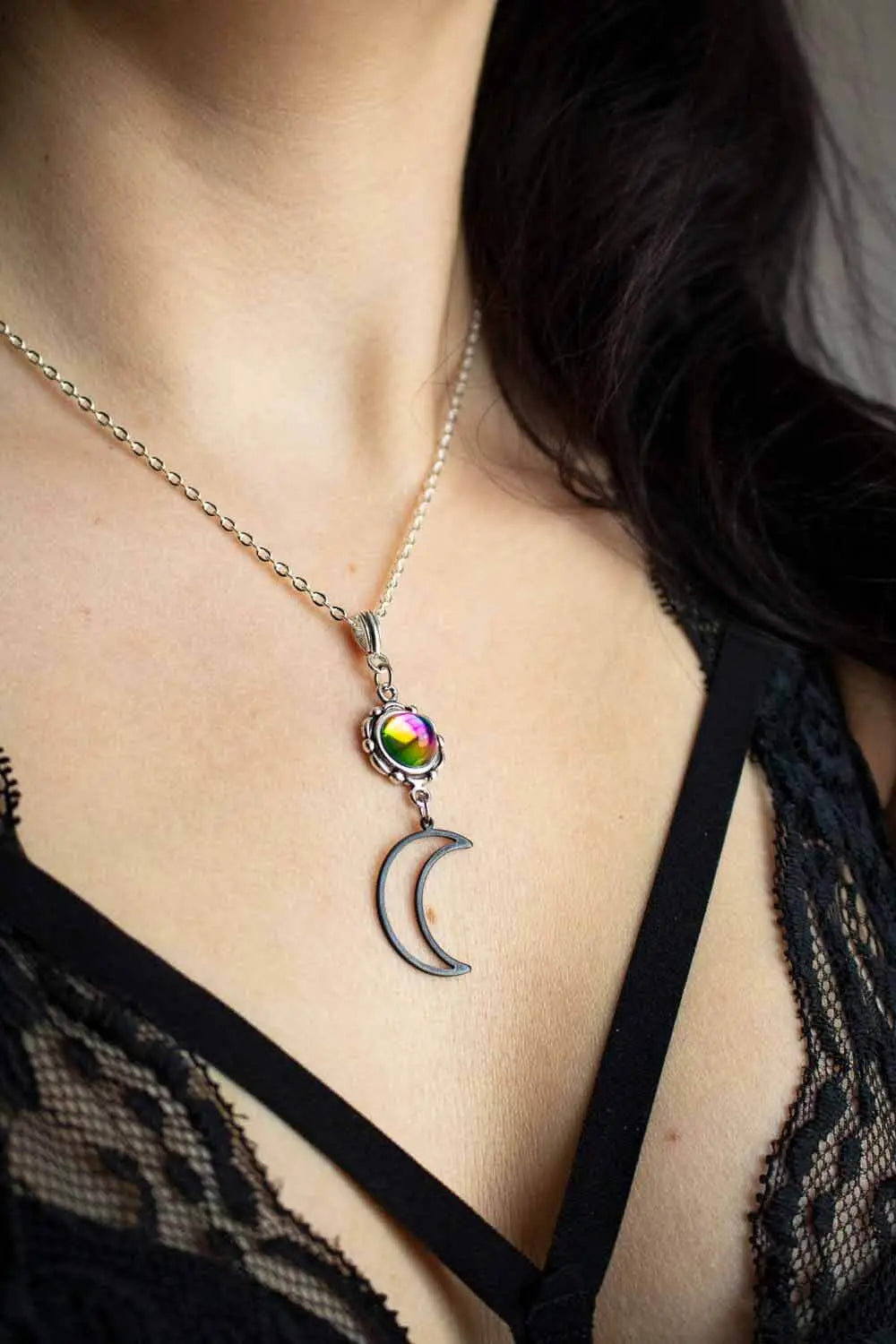 Pendentif Sombrelune arc en ciel avec breloque et chaîne argentée lunamanashop