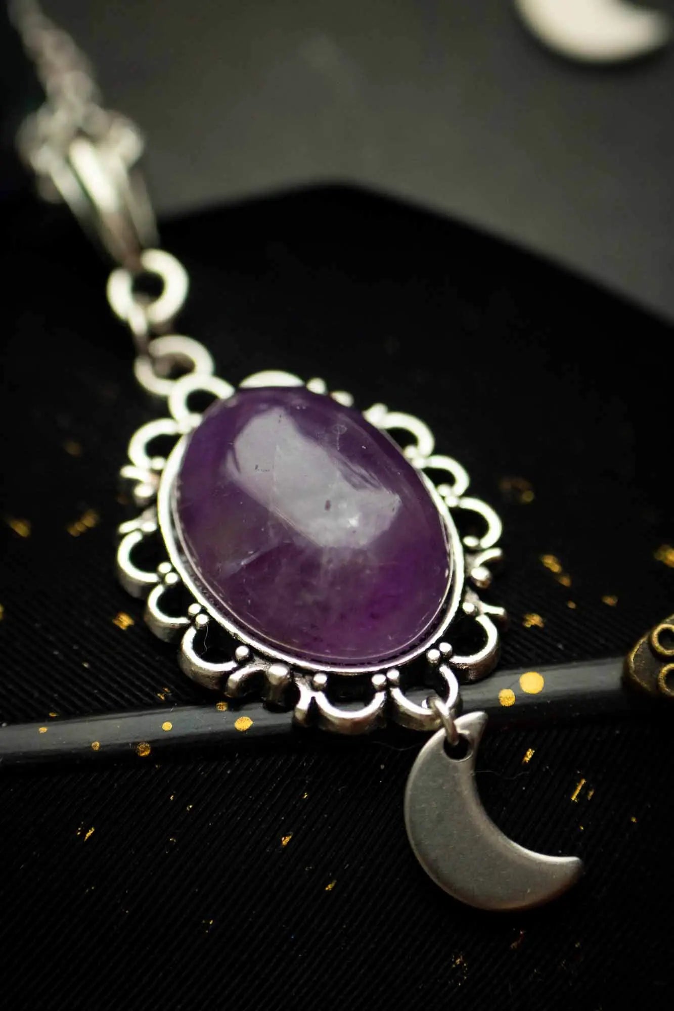 Pendentif ancien lune et améthyste lunamanashop