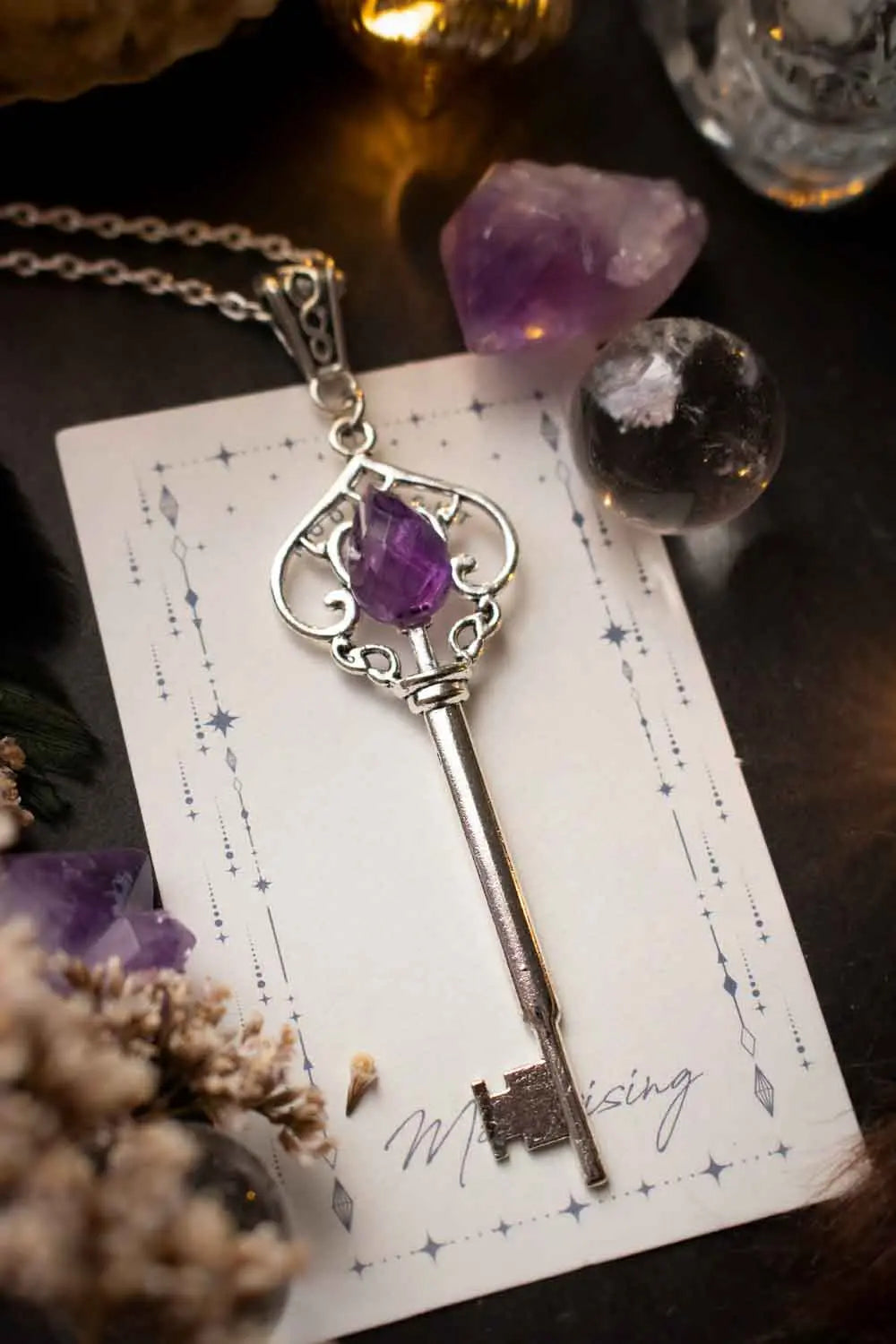 Pendentif Clé des Rêves en améthyste facettée et chaîne argentée lunamanashop