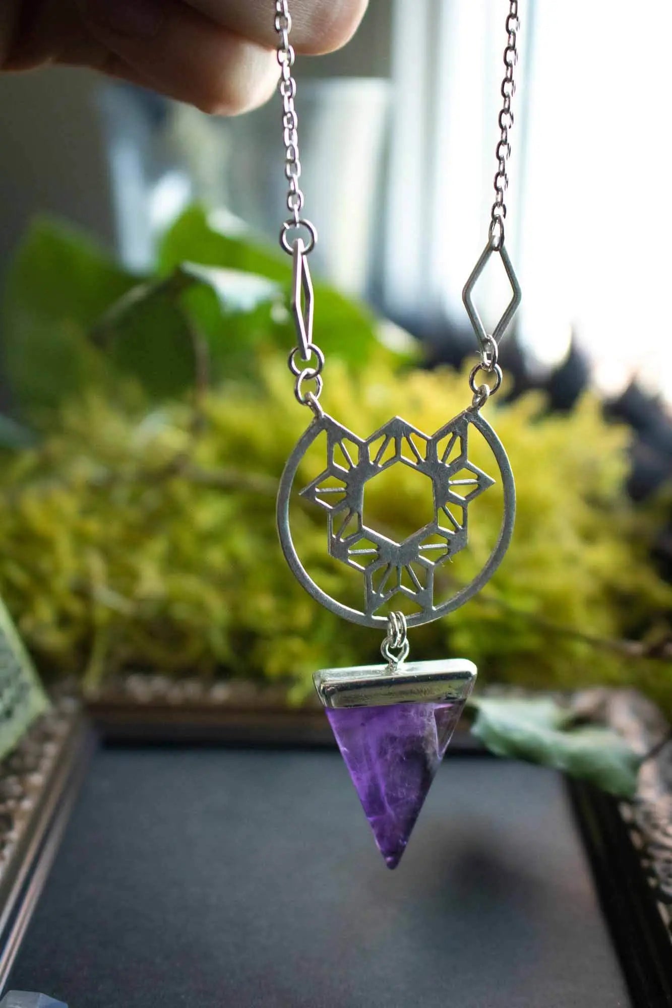 Pendentif en Améthyste et losanges argentés lunamanashop