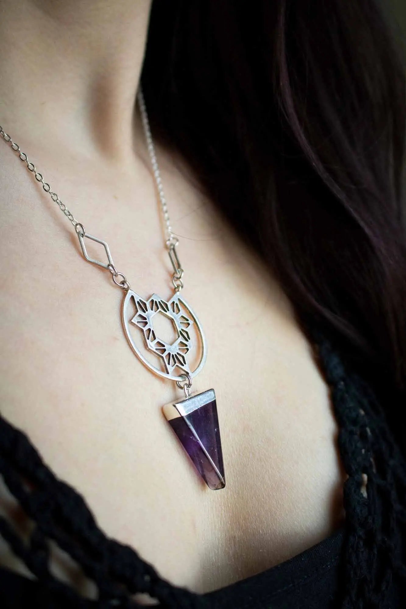 Pendentif en Améthyste et losanges argentés lunamanashop