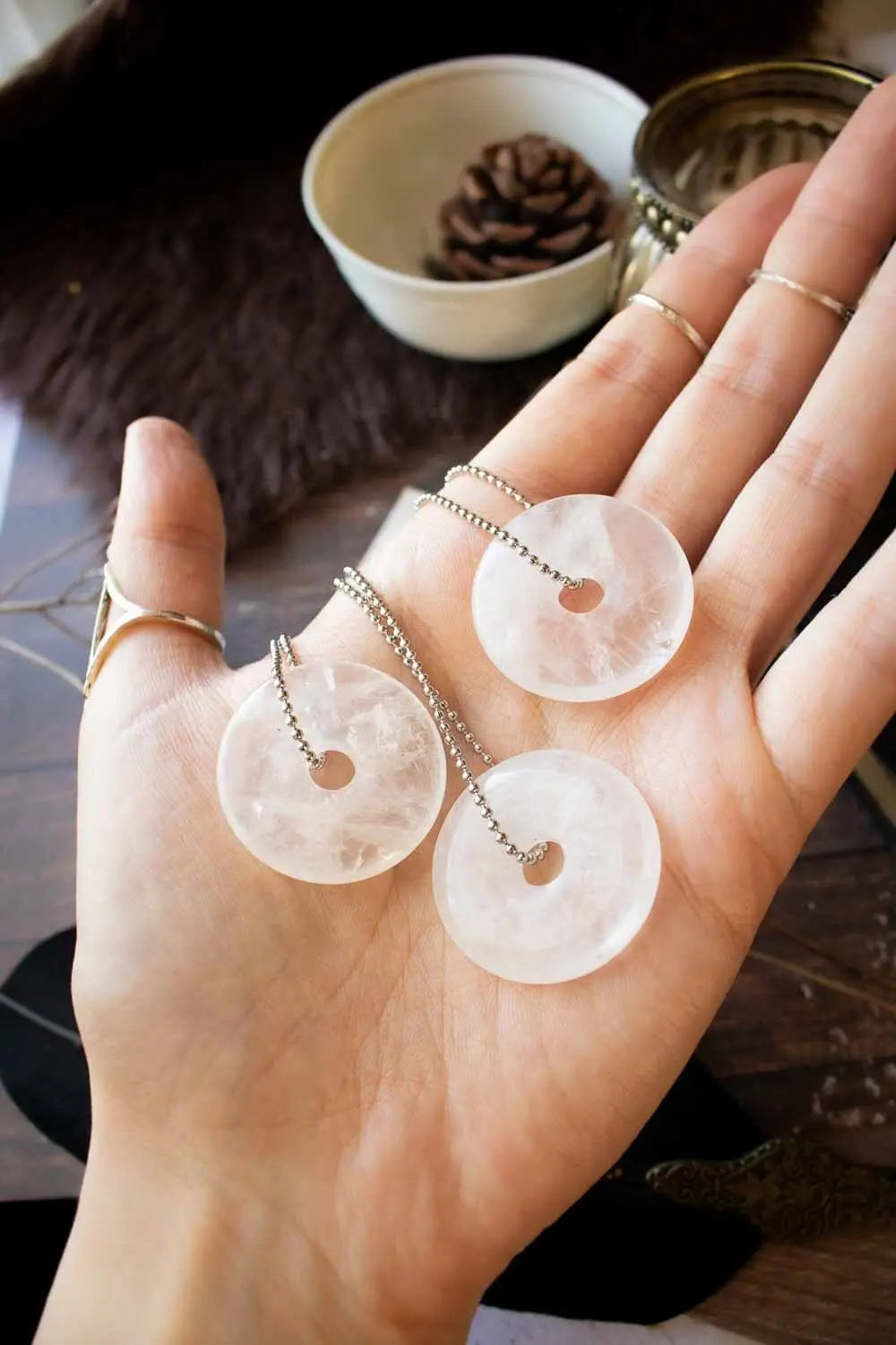 Pendentif en Quartz Ganora et chaîne en laiton argenté lunamanashop