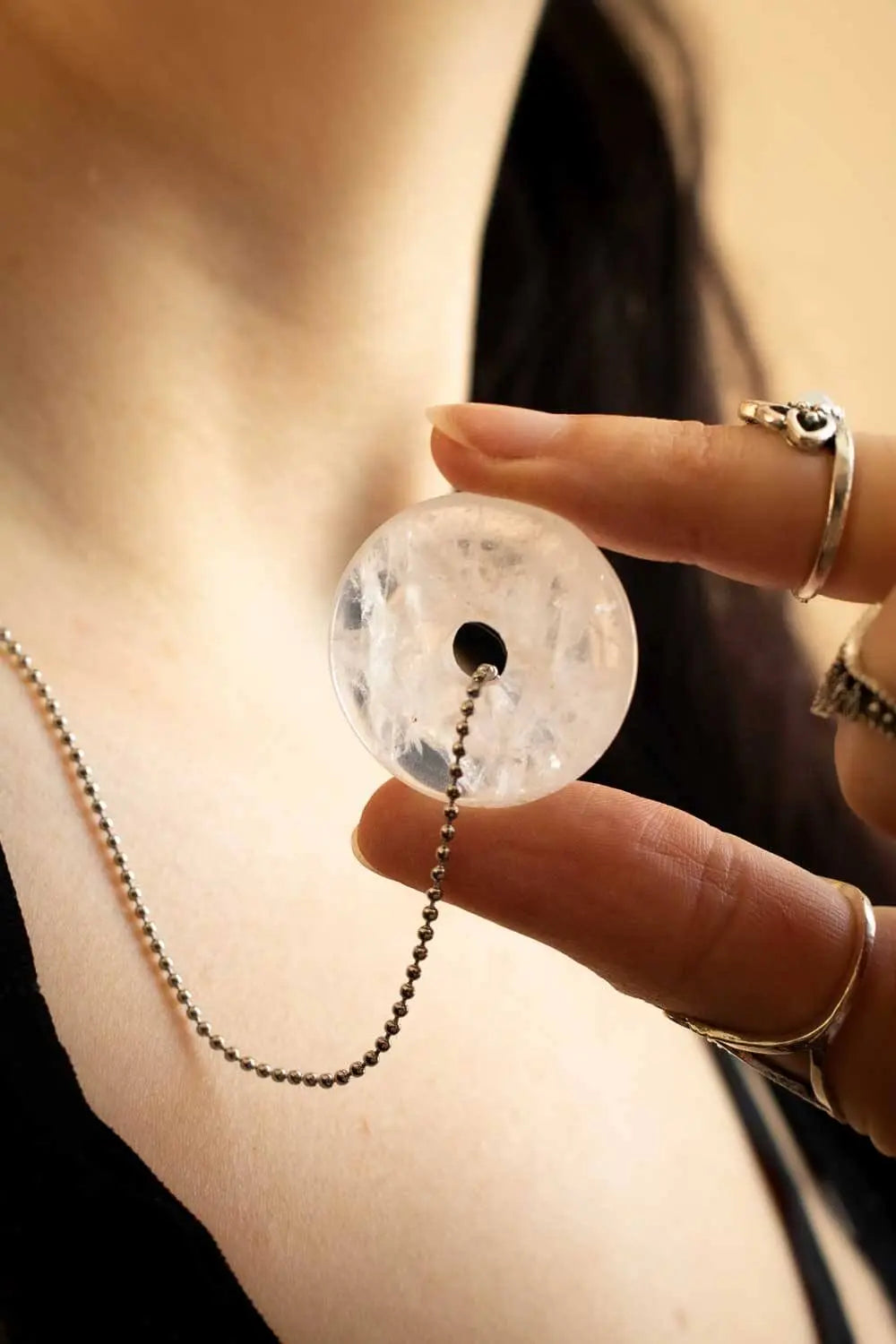 Pendentif en Quartz Ganora et chaîne en laiton argenté lunamanashop