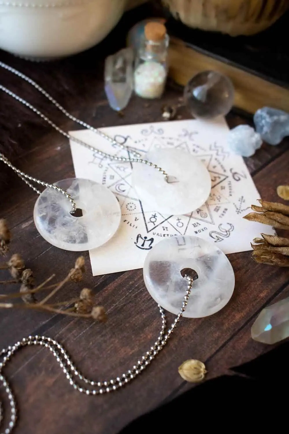 Pendentif en Quartz Ganora et chaîne en laiton argenté lunamanashop