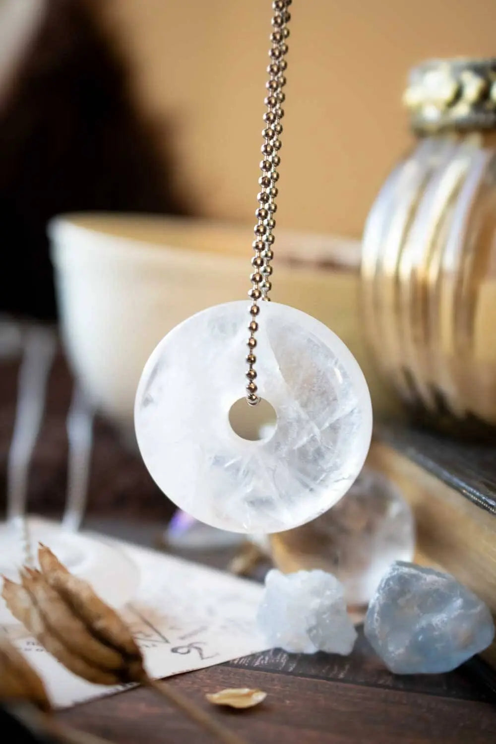 Pendentif en Quartz Ganora et chaîne en laiton argenté lunamanashop