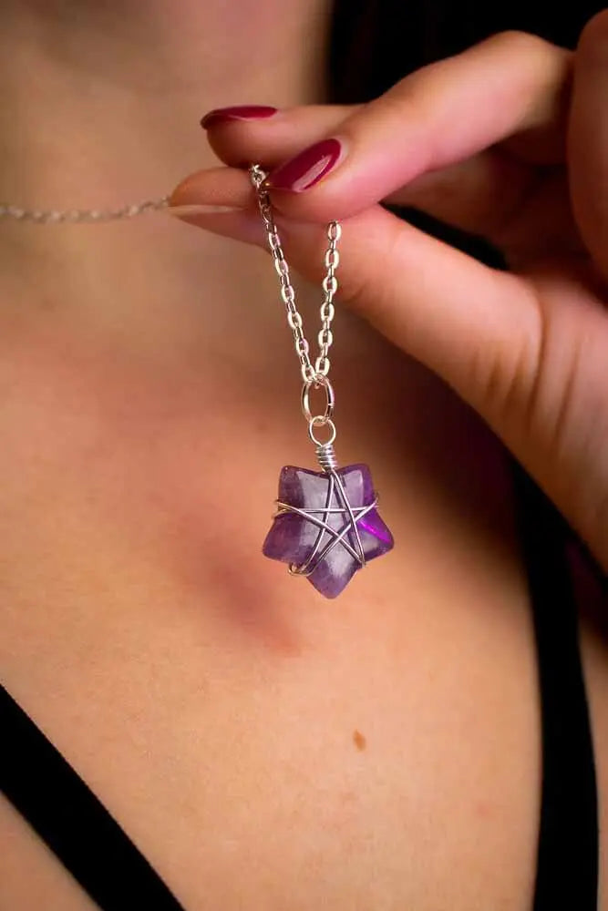 Pendentif étoile en Améthyste et fil argenté lunamanashop