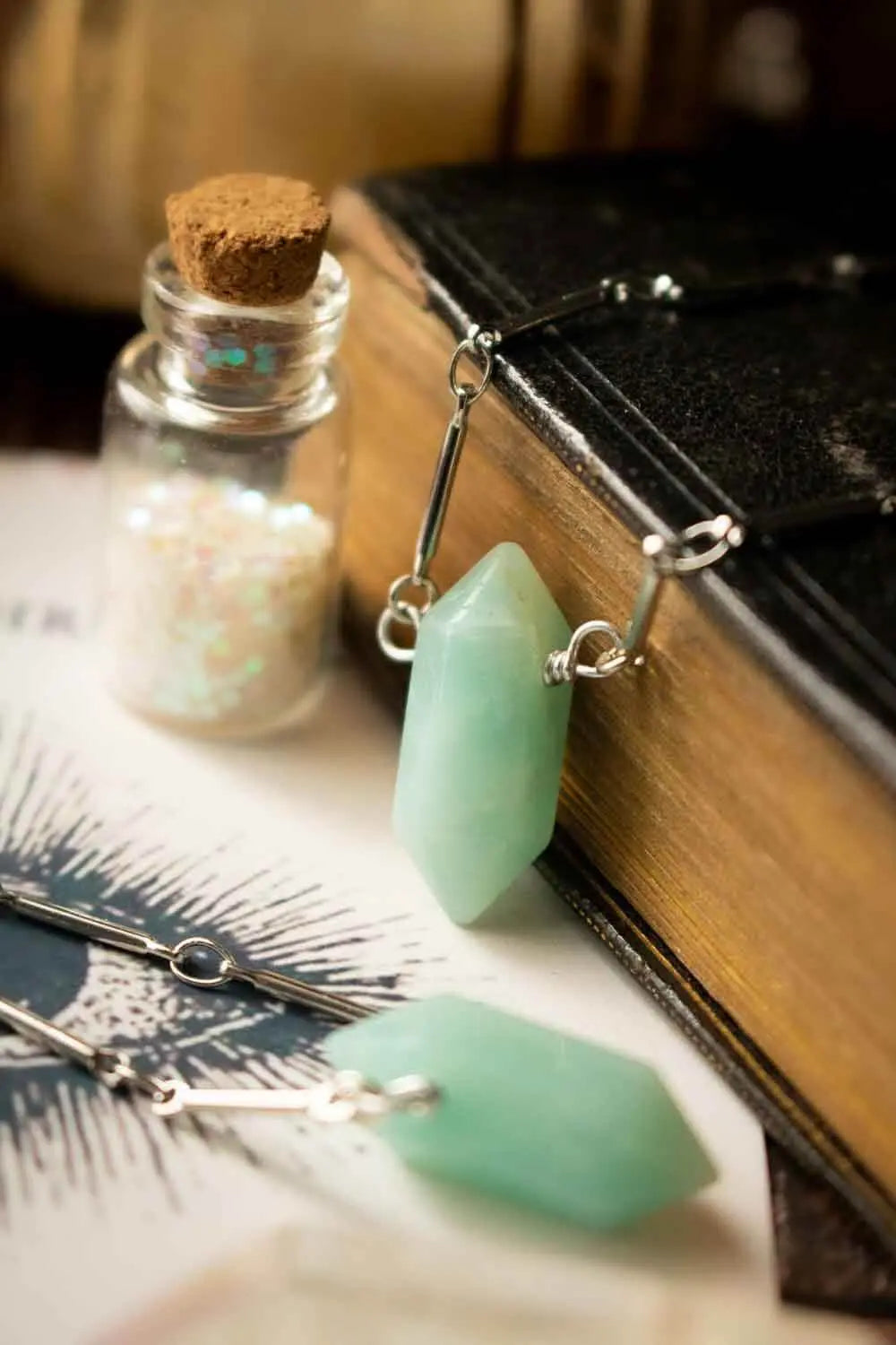 Pendentif Chandrelle prisme en amazonite et chaîne en laiton argenté lunamanashop