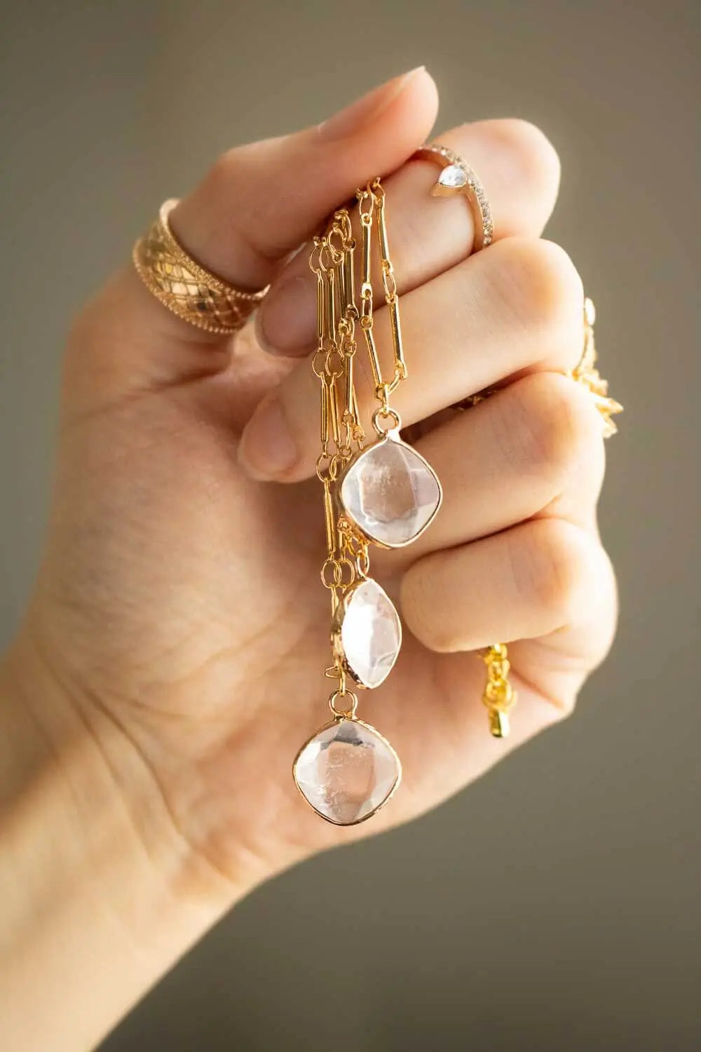 Pendentif quartz transparent Noelia et chaîne plaquée or 18 carats lunamanashop