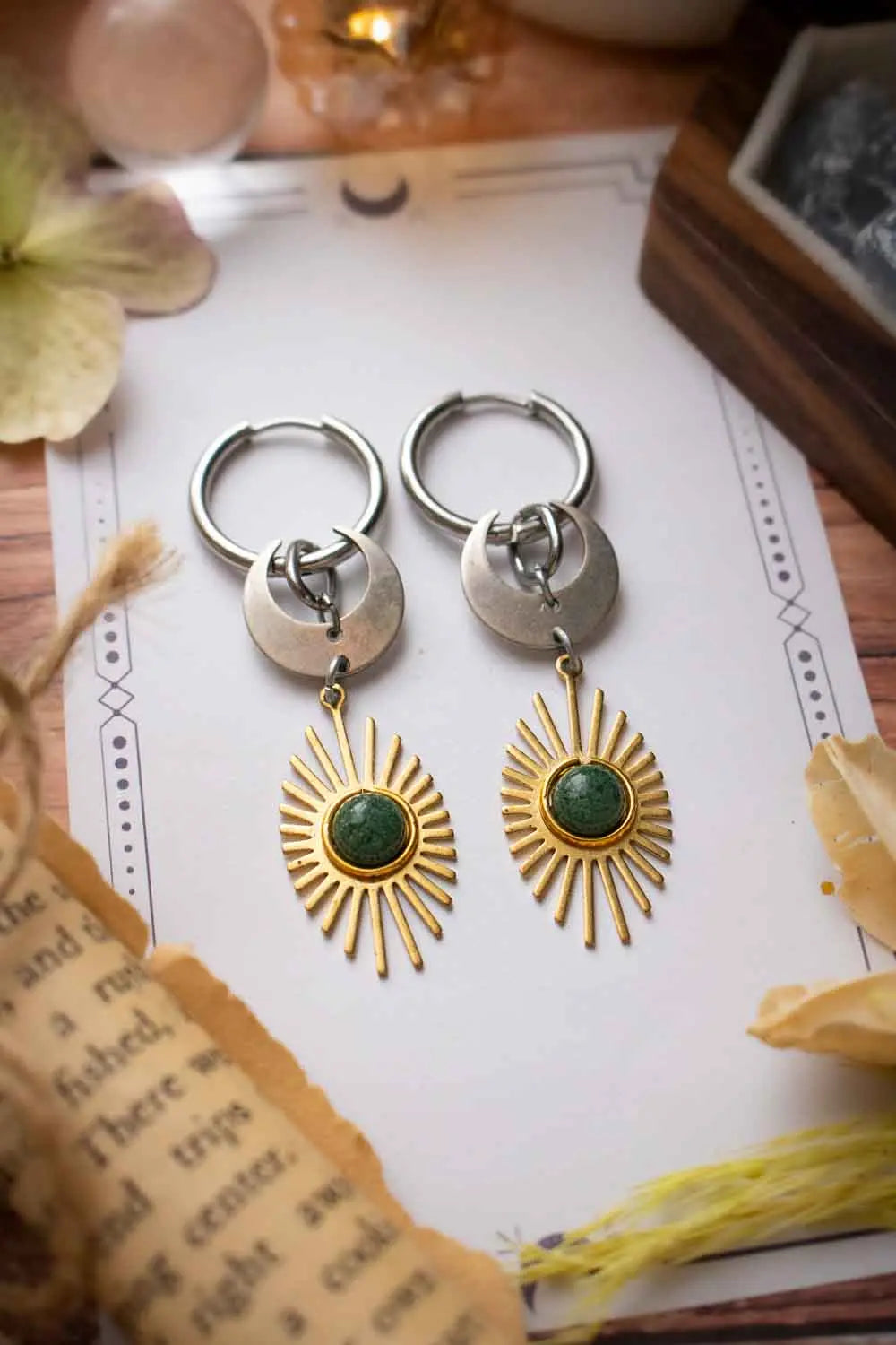 Boucles d'oreilles Éclipse végétale - Agate indienne verte et astres lunamanashop