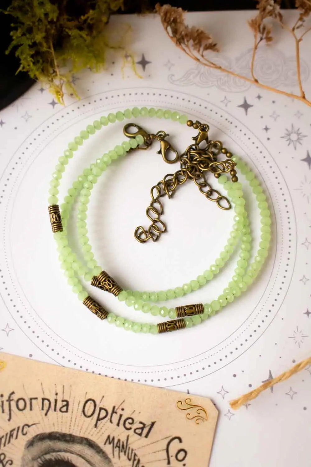Bracelet Verte Sérénité en perles de péridot vert clair lunamanashop