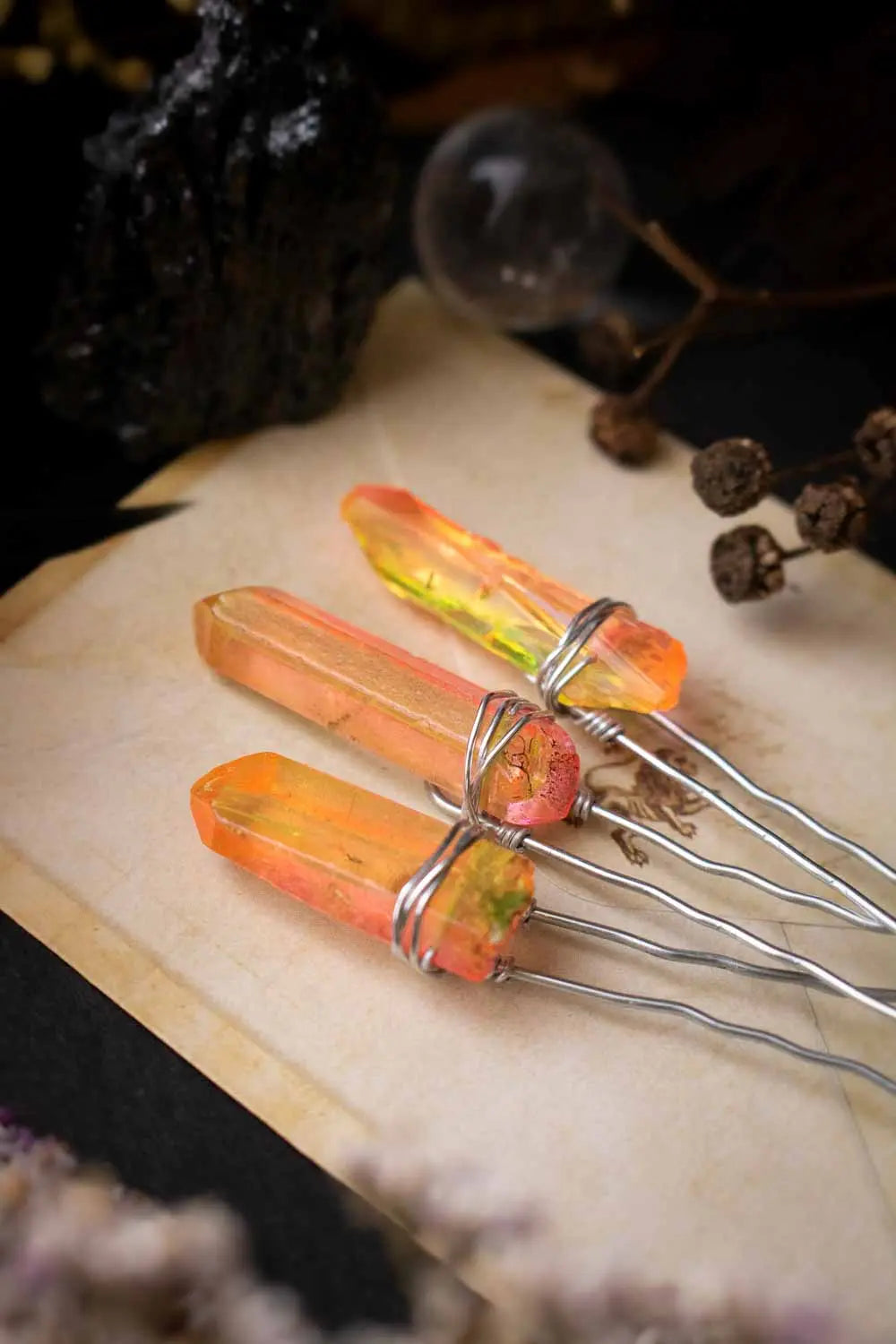 Épingle à cheveux Amy orange et rose en pointe de quartz lunamanashop