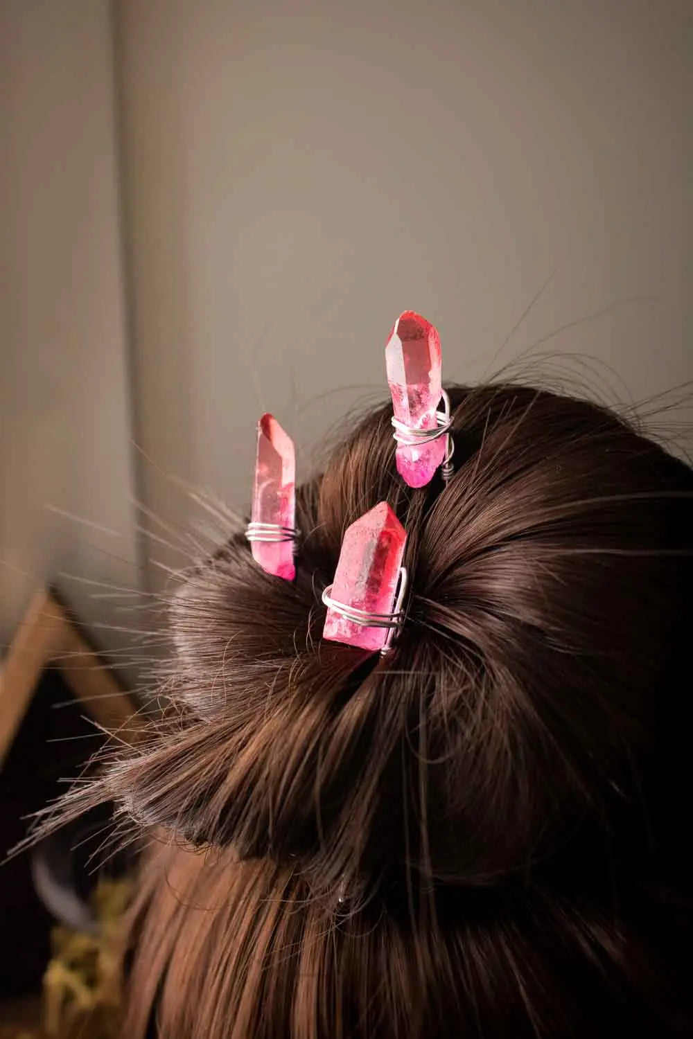 Épingle à cheveux Amy rose en pointe de quartz lunamanashop