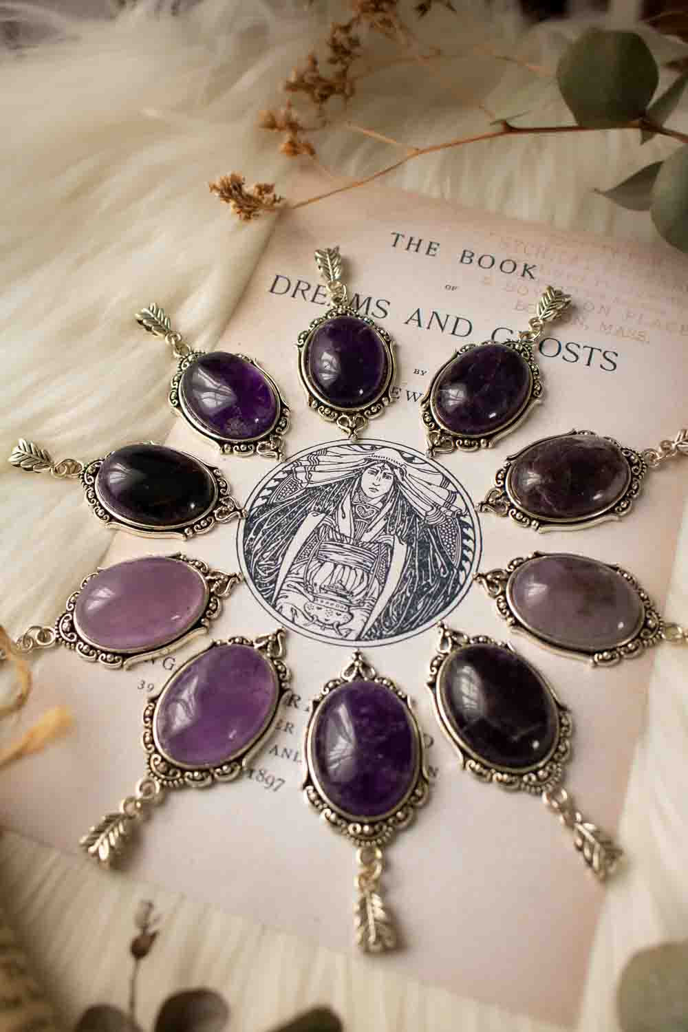 Pendentif Abysses en fluorite et chaîne argentée lunamanashop