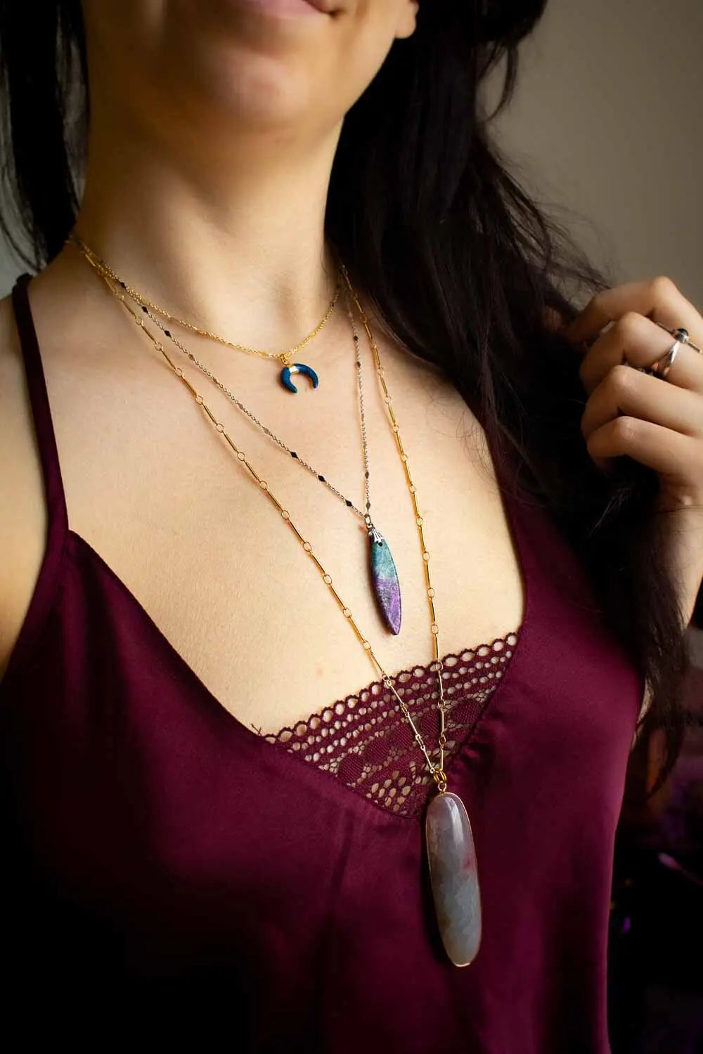 Pendentif Aktarise en Calcite et chaîne en laiton argenté lunamanashop