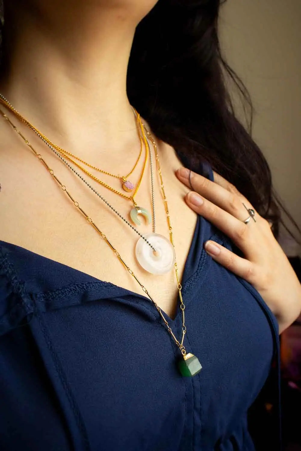 Pendentif Agate Dulcea et chaîne en laiton doré lunamanashop