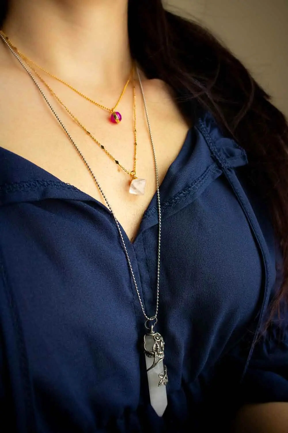 Pendentif quartz transparent Astrix et chaîne en laiton doré lunamanashop
