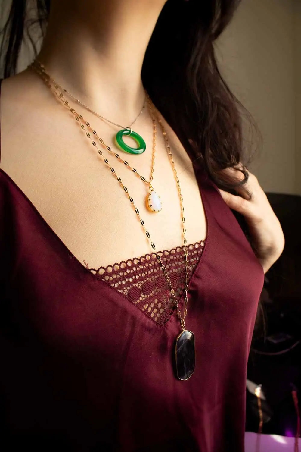 Pendentif anneau en Agate verte Irenaet chaîne en laiton argenté lunamanashop