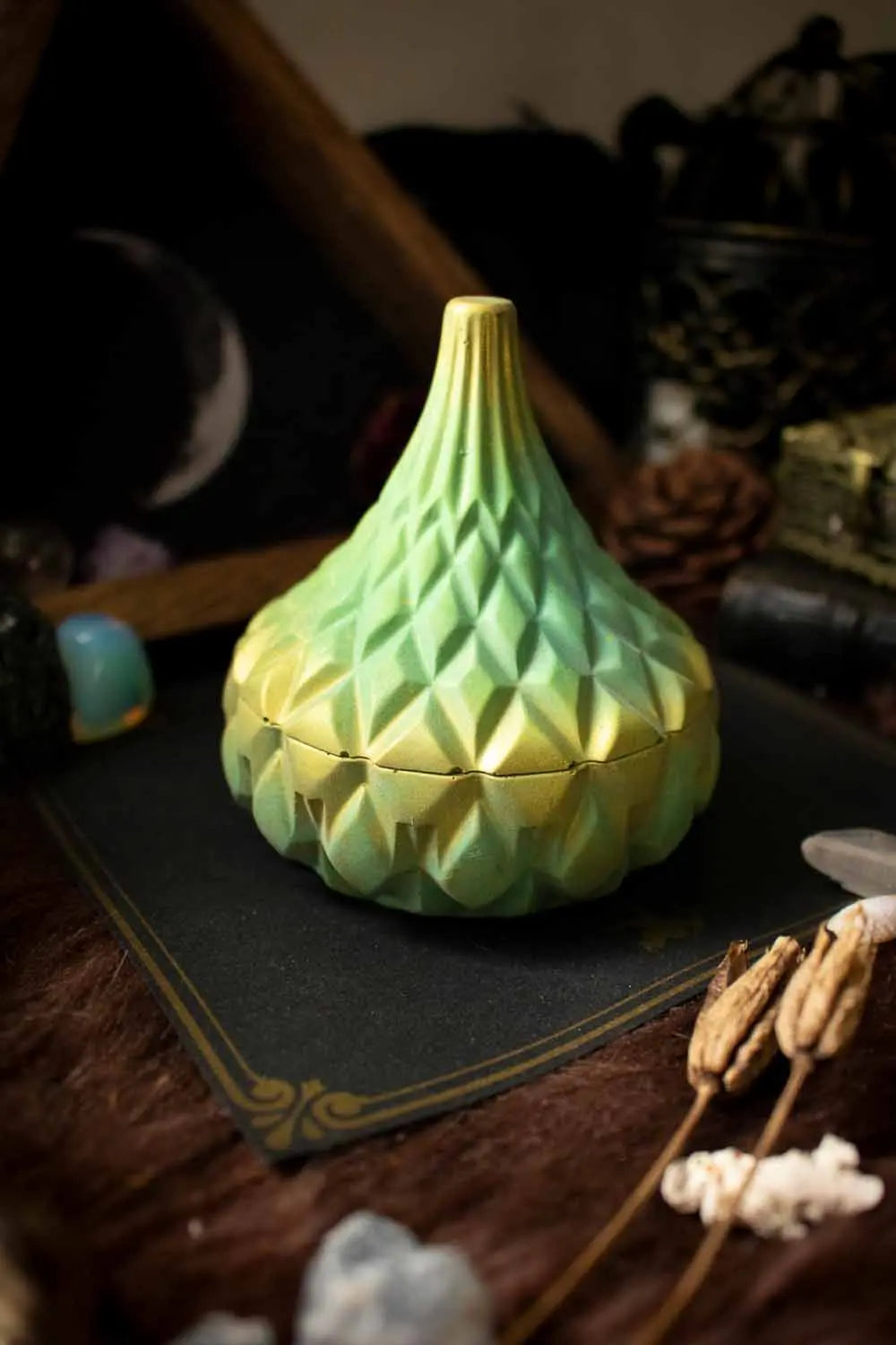 "Boîte de la gardienne" avec couvercle, Modèle n°4 lunamanashop