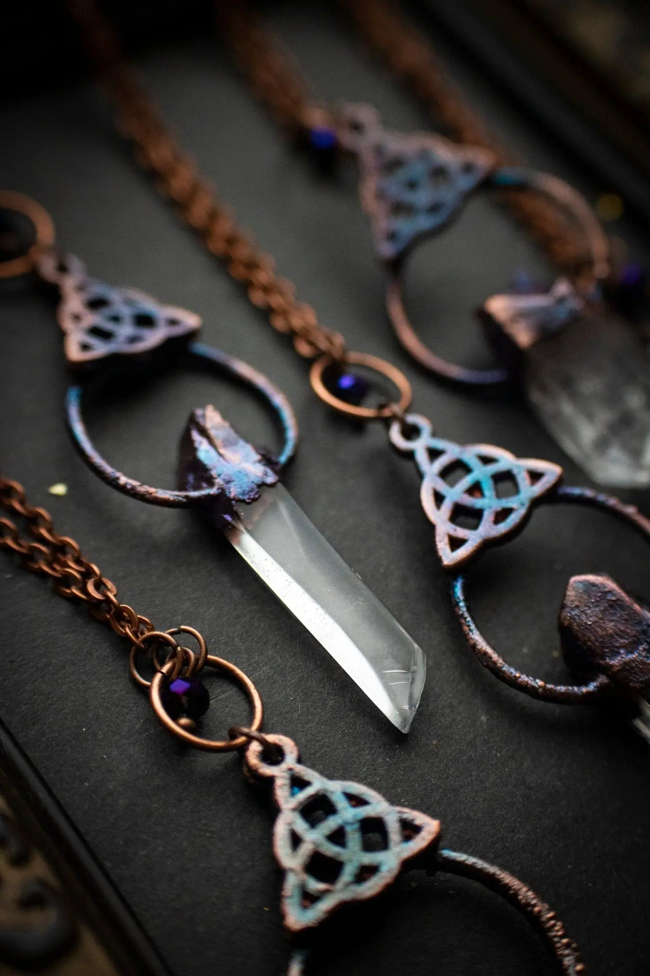Pendentif "Pointe Cristalline" en Quartz électroformé lunamanashop