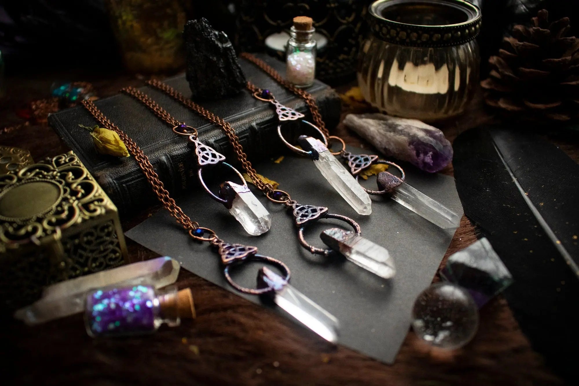 Pendentif "Pointe Cristalline" en Quartz électroformé lunamanashop