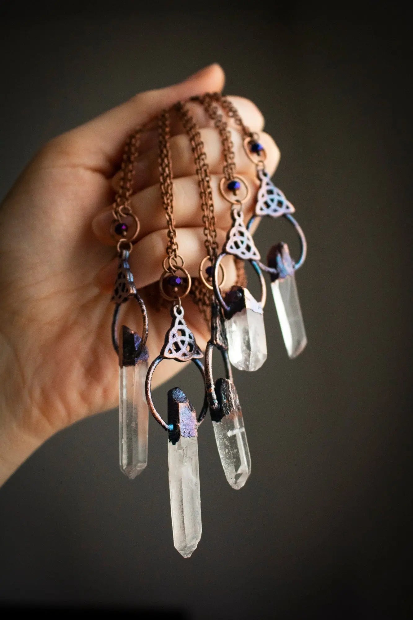 Pendentif "Pointe Cristalline" en Quartz électroformé lunamanashop