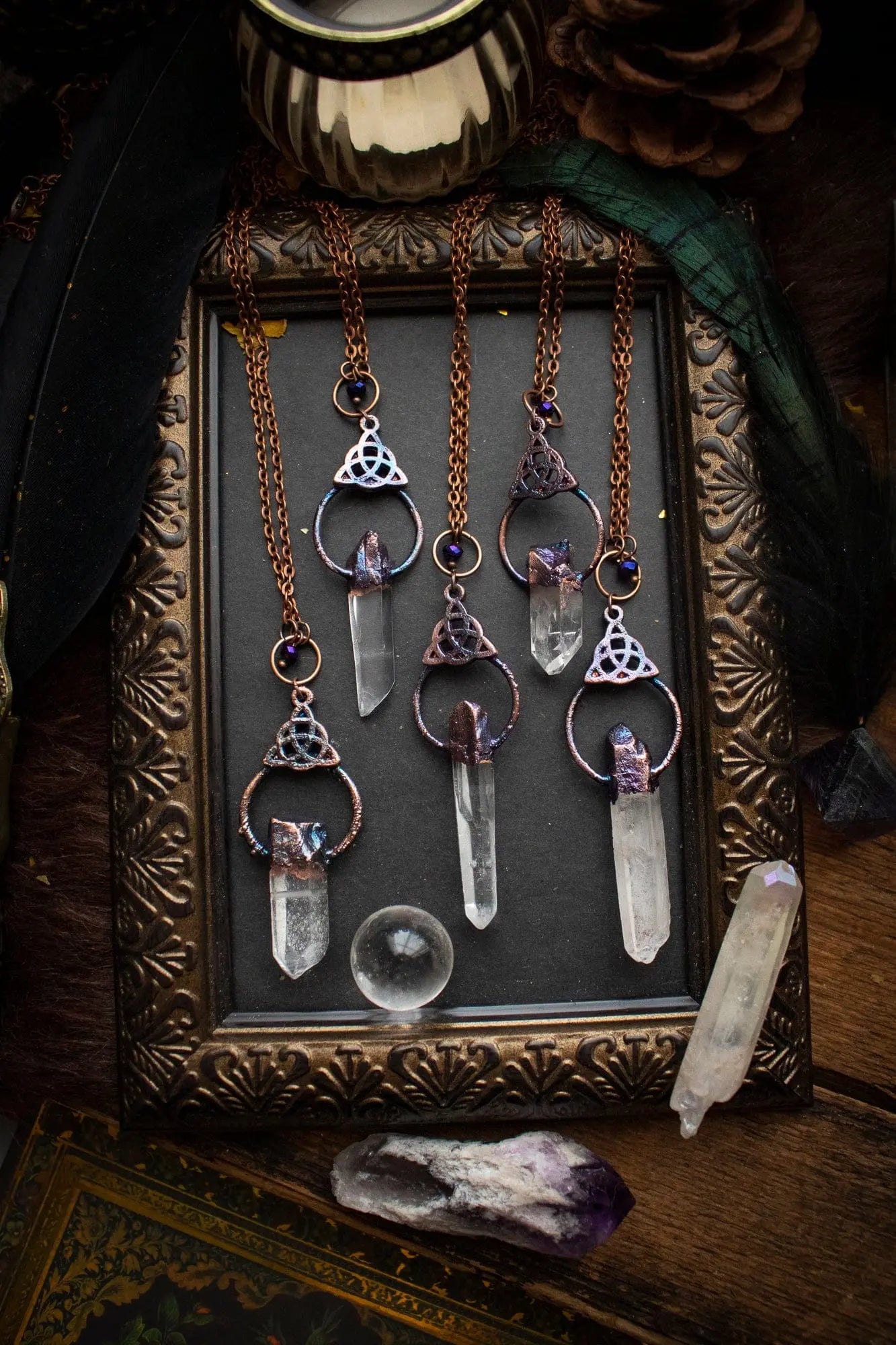 Pendentif "Pointe Cristalline" en Quartz électroformé lunamanashop