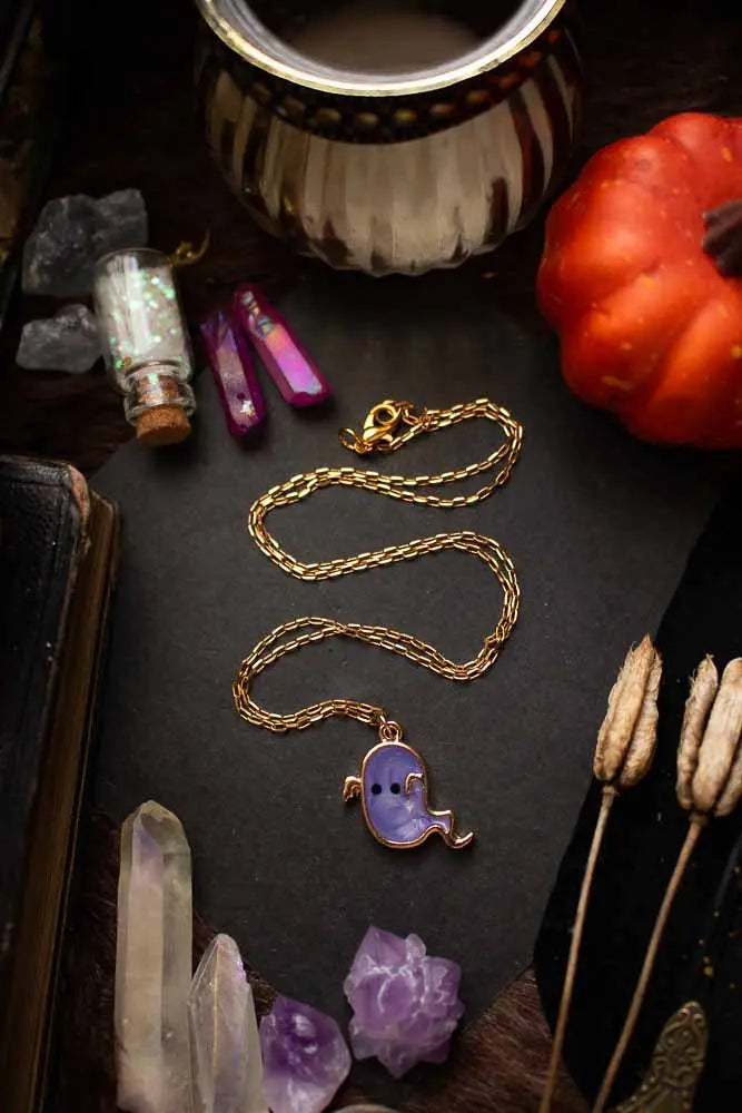 Pendentif fantôme mignon violet et chaîne dorée lunamanashop