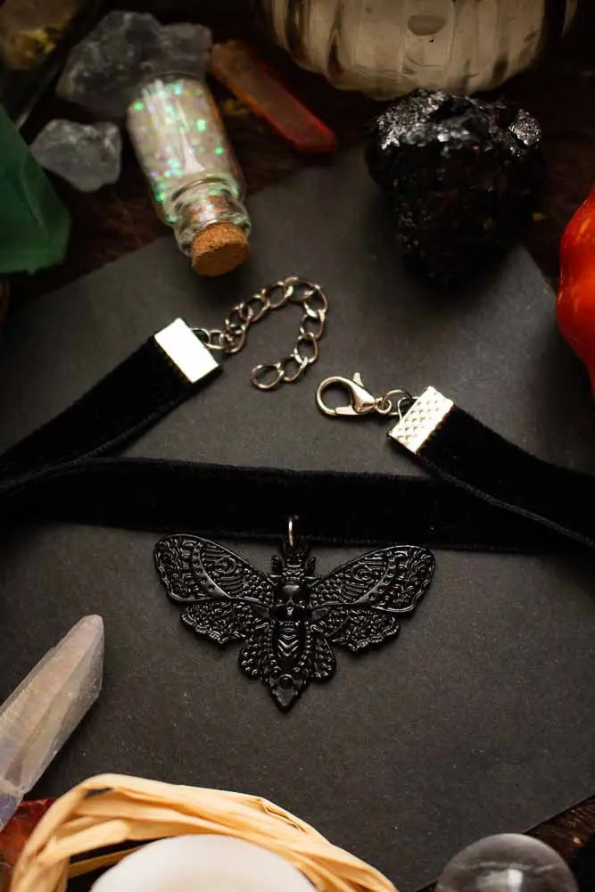 Collier ras de cou papillon nocturne lunamanashop