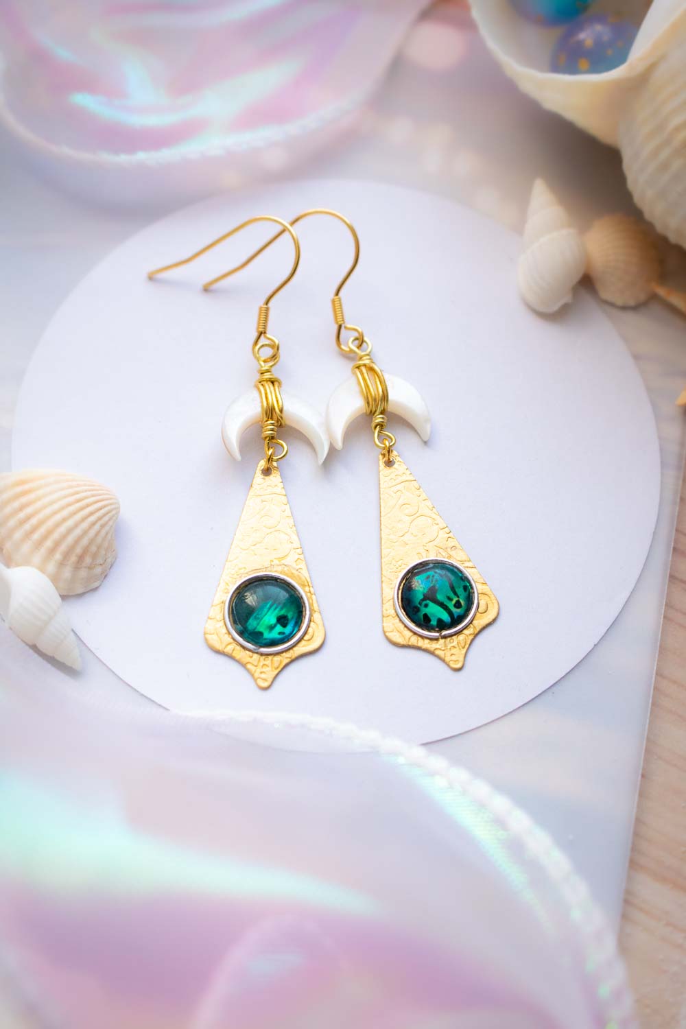 Boucles d'oreilles Azura - lune de nacre et abalone bleutée lunamanashop