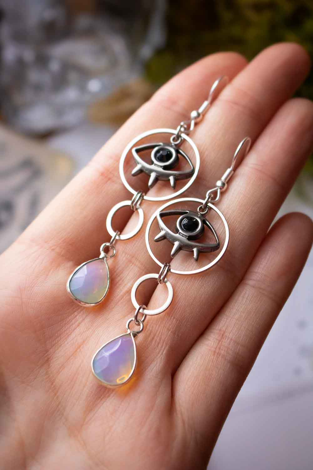 Boucles d&#39;oreilles Cassiopée - Cercles cosmiques et oeil protecteur lunamanashop