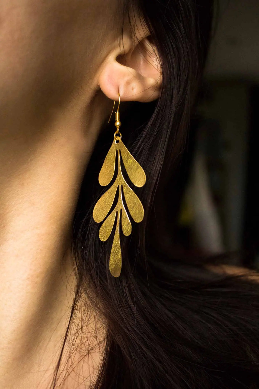 Boucles d'oreilles feuilles dorées délicates lunamanashop