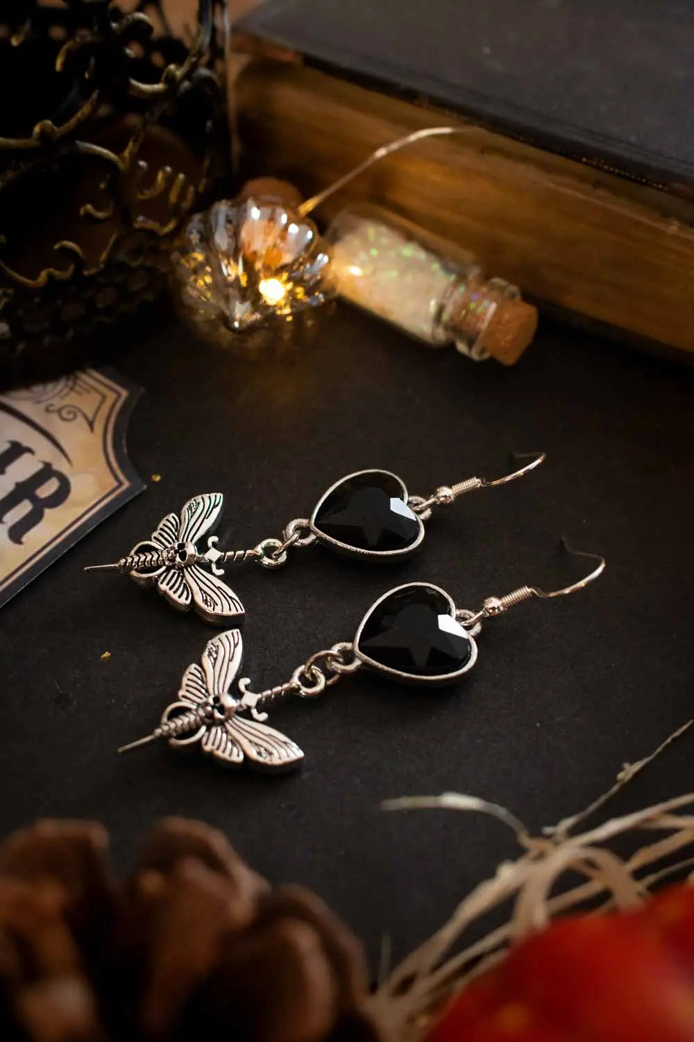 Boucles d'oreilles Cristal funeste avec cœur noir lunamanashop