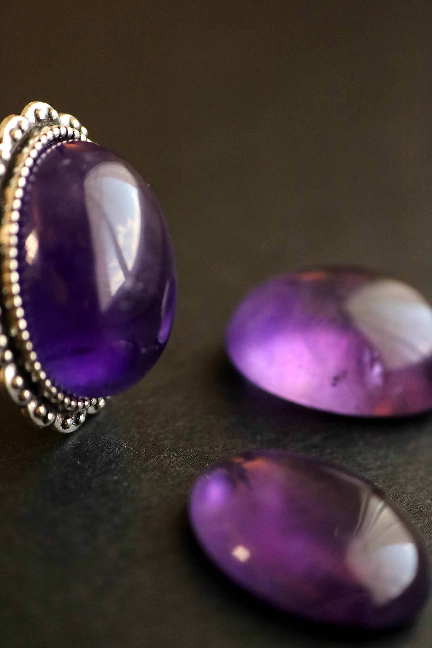 Bague Améthyste argentée à cabochon ovale et réglable - lunamanashop