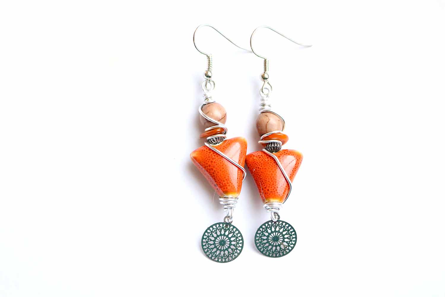 Boucles d'oreilles d'inspiration tribale en céramique orange lunamanashop