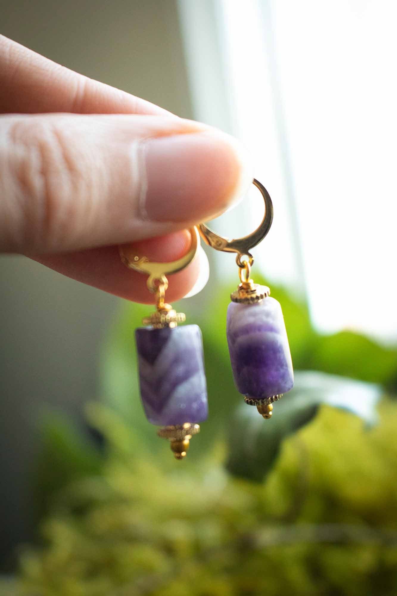 Boucles d&#39;oreilles en Améthyste dorée ou argentée et dormeuses lunamanashop