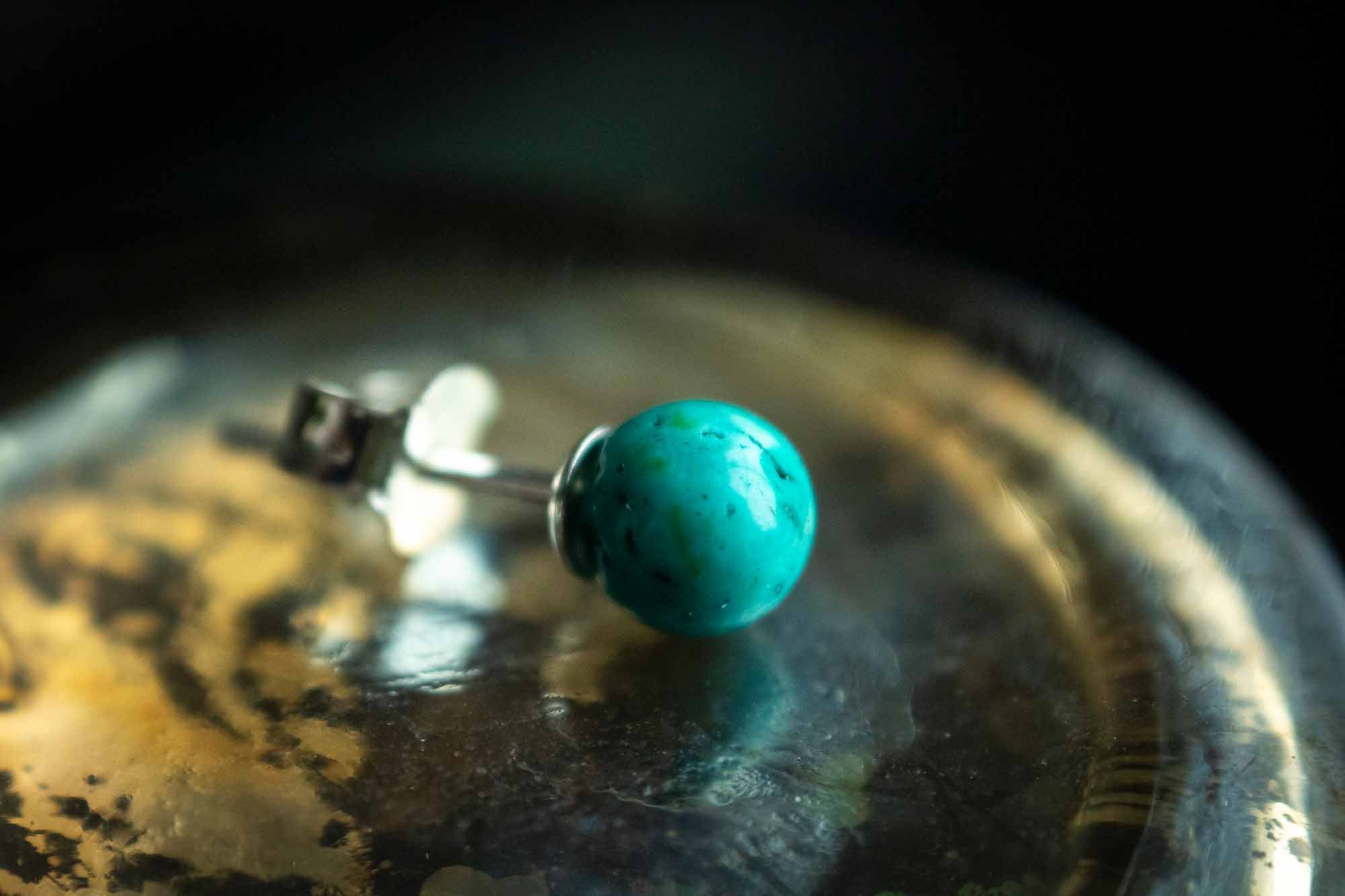 Boucles d'oreilles puce en Turquoise bleue et argent 925 lunamanashop