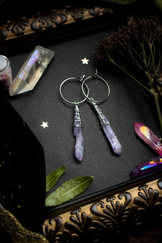 Boucles créoles avec pointe de cristal quartz violet pastel lunamanashop