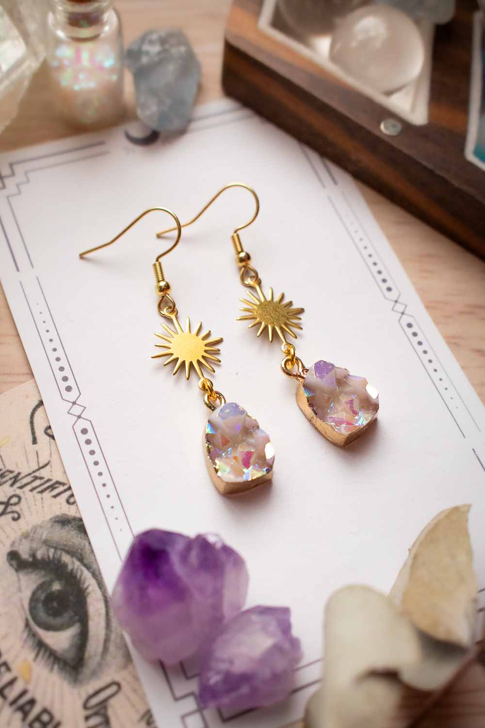 Boucles d&#39;oreilles Soleil doré laiton - Breloque pastel - Mimih lunamanashop