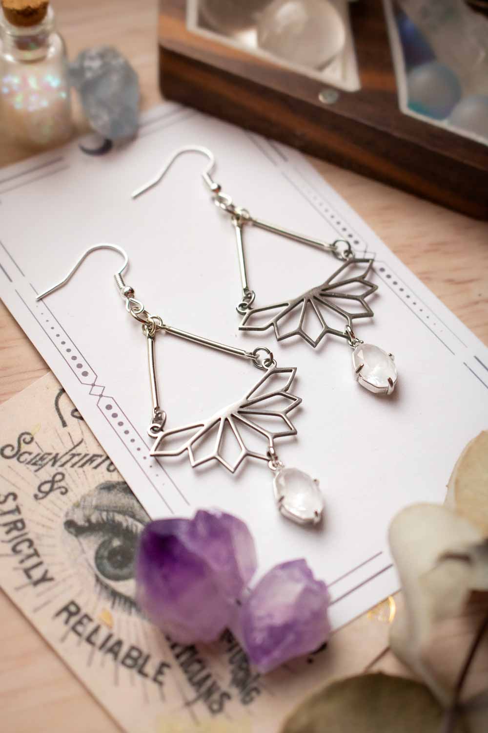 Boucles d&#39;oreilles demie rosace - Breloque en verre facetté - Leshy lunamanashop